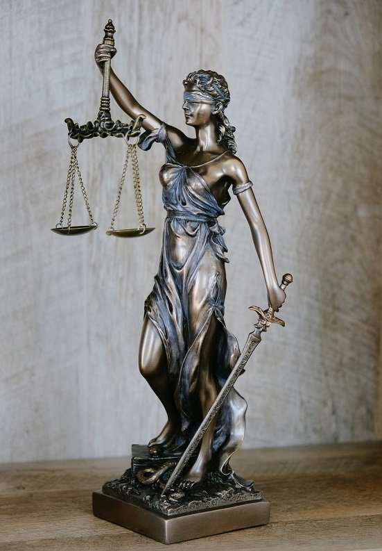 Muna Law Firm – Staging